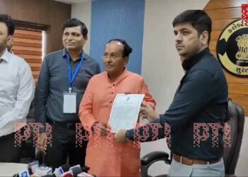 BJP secures walkover in Surat, winning first seat before polls