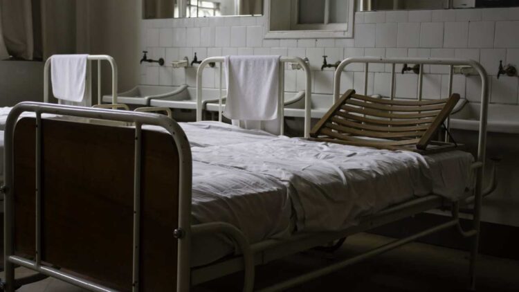 Girl dies after tree falls on her in Bandipora