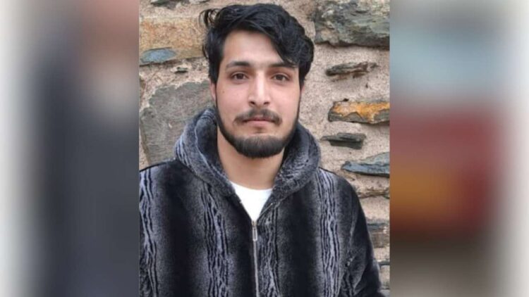 Missing Budgam youth found dead in his own car in Srinagar Missing Budgam youth found dead in his own car in Srinagar