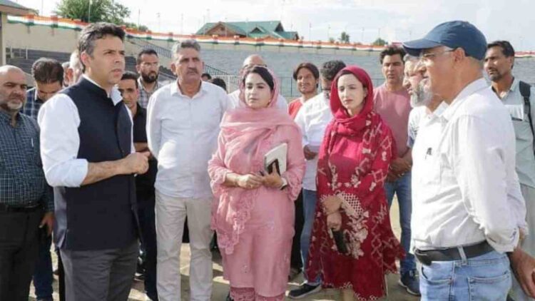 DC Srinagar reviews arrangements for Independence Day Celebrations at Bakshi Stadium