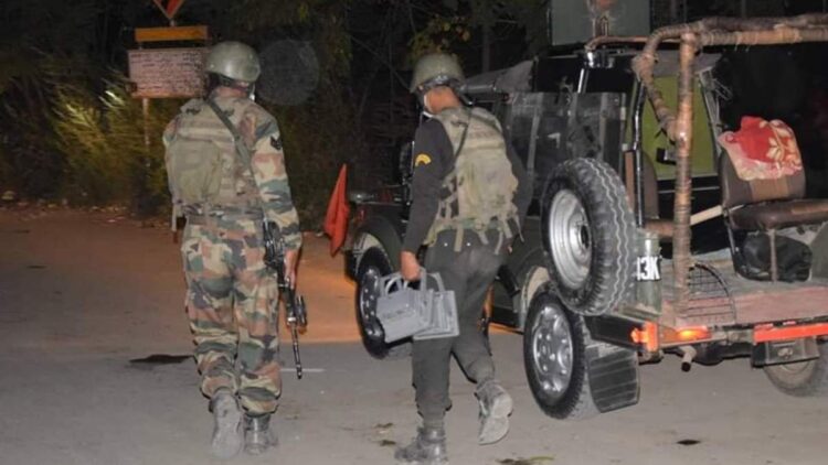 Two soldiers, 2 porters killed in Gulmarg terror attack, 3 injured