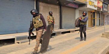 Khanyar Encounter: Two CRPF Jawan, 2 Policemen injured