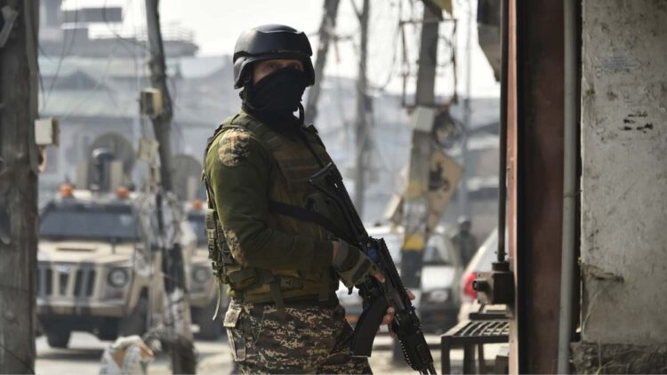 Four Soldiers Injured, Including 3 Critically, in Intense Gunfight with Terrorists in Kishtwar Asian News Hub