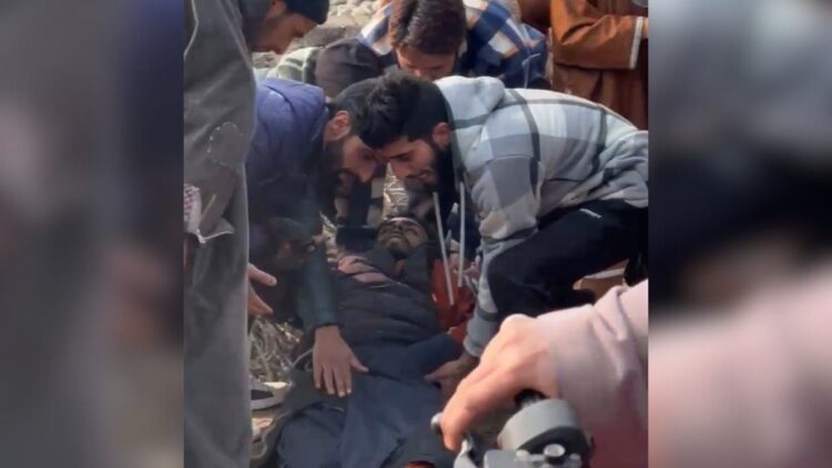 Youth Dies After Chinar Tree Branch Falls on Him in Ganderbal Youth Dies After Chinar Tree Branch Falls on Him in Ganderbal