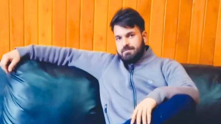 Driver Loses Life in Tragic Tyre Rim Accident in Tangmarg Driver Loses Life in Tragic Tyre Rim Accident in Tangmarg