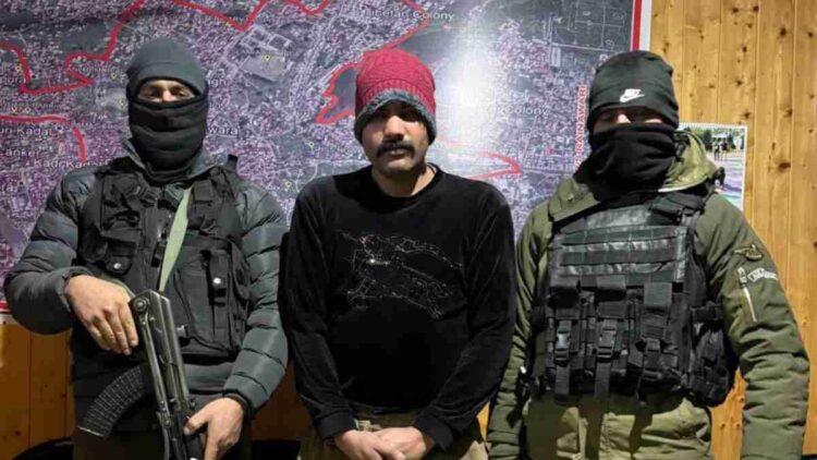 Srinagar Police Arrest Fraudster Exploiting Detainee’s Family, Rs 30,000 Recovered