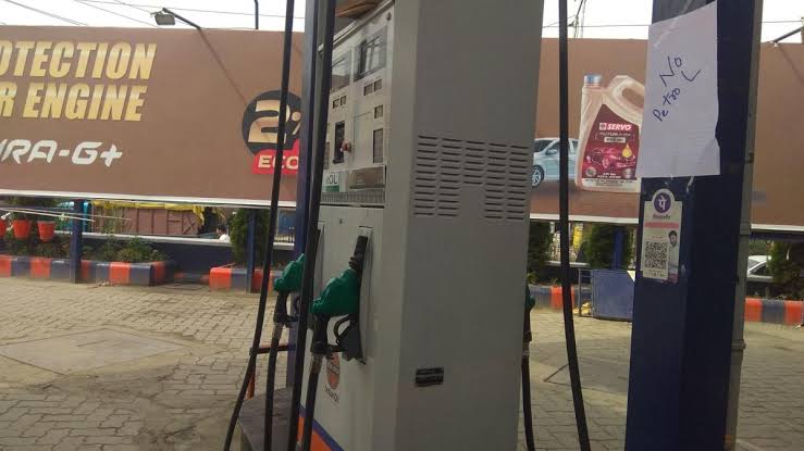 30 Illegal Petrol Pumps Sealed in Kashmir in a Single Day 30 Illegal Petrol Pumps Sealed in Kashmir in a Single Day