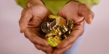 10 kg of Gold Coins Seized from Two Kashmiri Passengers at IGI Airport, New Delhi