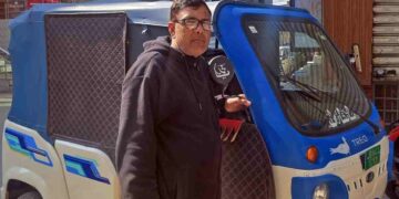 From Stage to Streets: Renowned Kashmiri Comedian Bashir Kotur Now Drives Auto for Livelihood