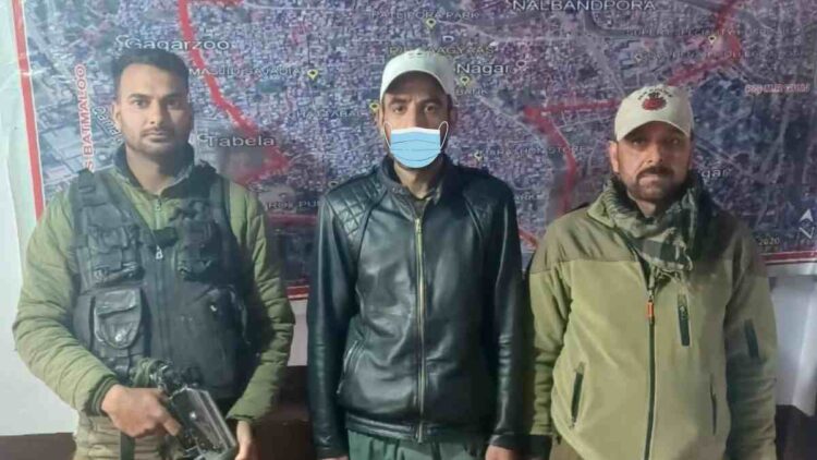 Criminal with over 30 Cases Arrested for Extortion in Srinagar Criminal with over 30 Cases Arrested for Extortion in Srinagar