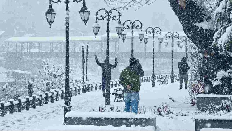 MeT Predicts 4-Day Wet Spell, Issues Yellow Alert From Feb 25