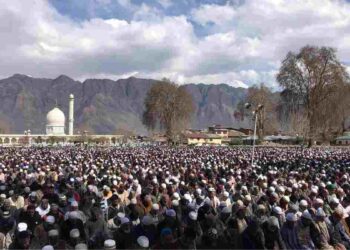 J&K Waqf Board Announces Salary Hike for Imams, Khateebs & Staff