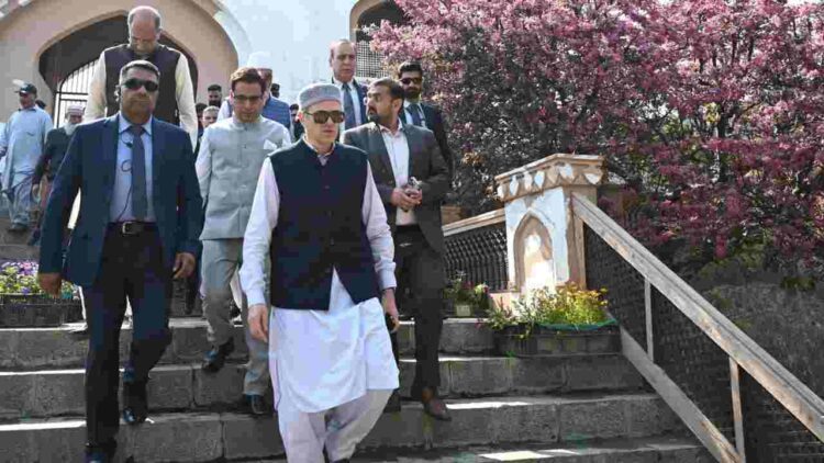 Chief Minister Omar Abdullah Inaugurates Almond Bloom Festival at Badamwari