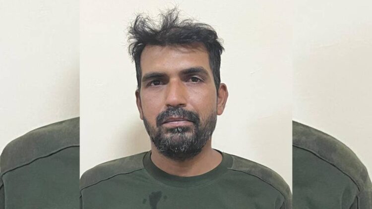 Pak Rangers Hand Over BSF Jawan at Attari