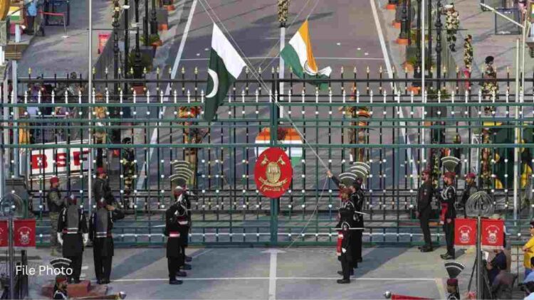 Retreat Ceremony Resumes at Punjab’s Indo-Pak Border with Curbs Retreat Ceremony Resumes at Punjab’s Indo-Pak Border with Curbs