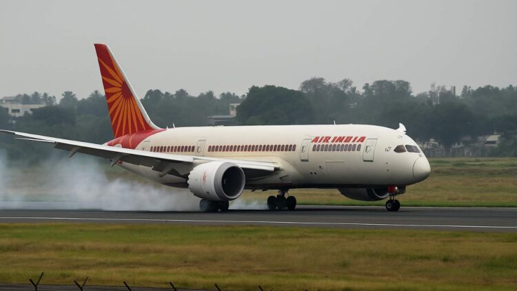 Air India Flight from Thailand Receives Bomb Threat, Makes Emergency Landing Air India Flight from Thailand Receives Bomb Threat, Makes Emergency Landing
