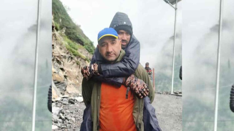 ‘You Helped Us a Lot…’: SDRF’s Ashiq Hussain Becomes Yatra Hero After Saving Ill Pilgrim