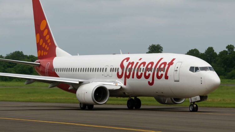 SpiceJet Flight From Delhi to Srinagar Lands Safely After Mid-Air Emergency