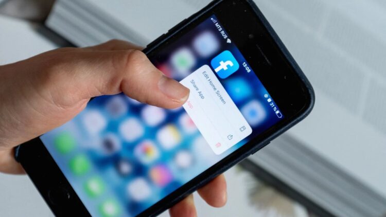 Big Payouts for Copy-Paste Pages, Pennies for Creators on Facebook Big Payouts for Copy-Paste Pages, Pennies for Creators on Facebook