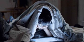 Just 1 Hour of Reels = Eye Strain, Anxiety & Sleep Problems: Study