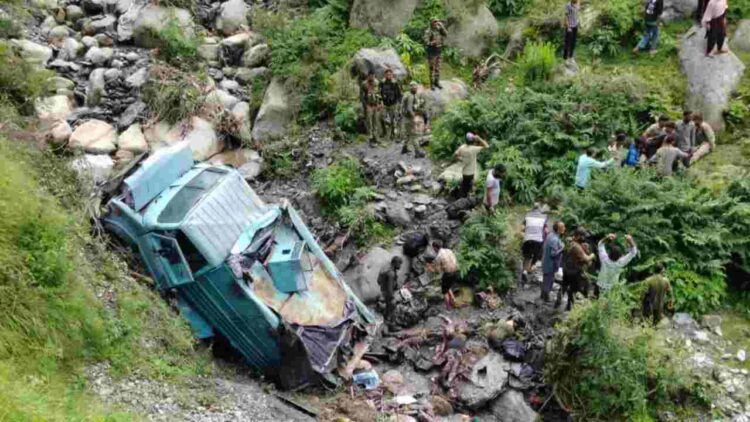 Two CRPF Jawans Dead, Several Injured as Vehicle Falls Into Gorge in J&K’s Udhampur