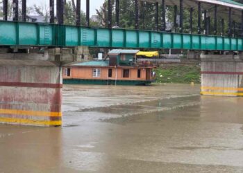 Heavy Rainfall Warning Issued for Parts of J&K Till Afternoon