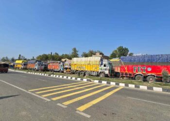 Fruit-Laden Trucks to Move Towards Jammu Shortly