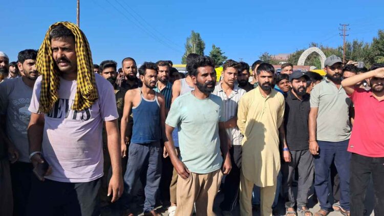 Truckers Demand Hassle-Free Movement on Mughal Road, Stages Protest in Shopian