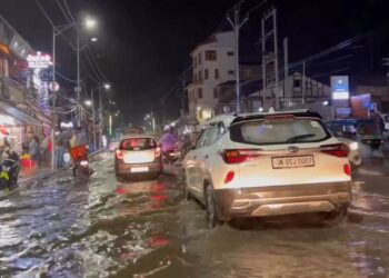 Welcome to Srinagar Smart City Where Few Hours of Rain Choke Roads
