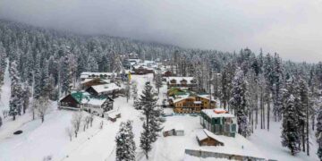 Heavy Rain, Snow Predicted in Parts of J&K; Farmers Advised to Suspend Work