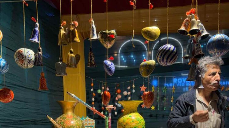 35 Kashmir Craftsmen To Participate In India Int’l Trade Fair in New Delhi