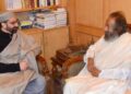 Sri Sri Ravi Shankar Calls on Mirwaiz in Srinagar