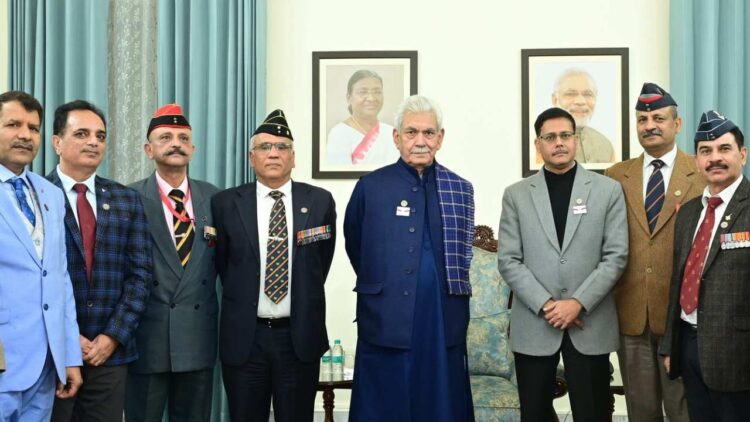 LG Sinha interacts with veterans of armed forces at Lok Bhawan LG Sinha interacts with veterans of armed forces at Lok Bhawan