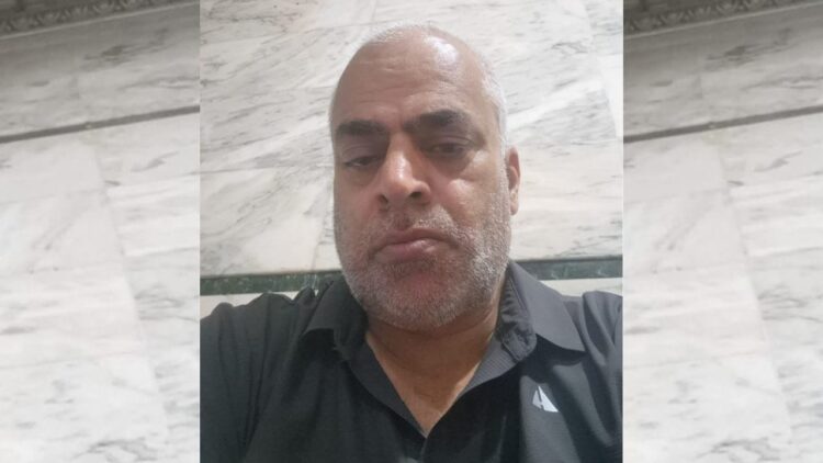 Kashmir doctor seeks Govt help to airlift critically ill wife from Mecca